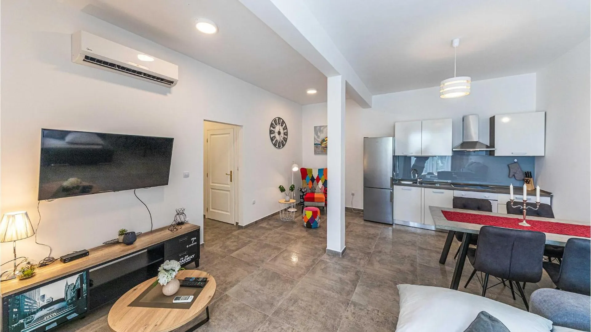 Nice Home In Kastel Luksic With Wifi Croatia