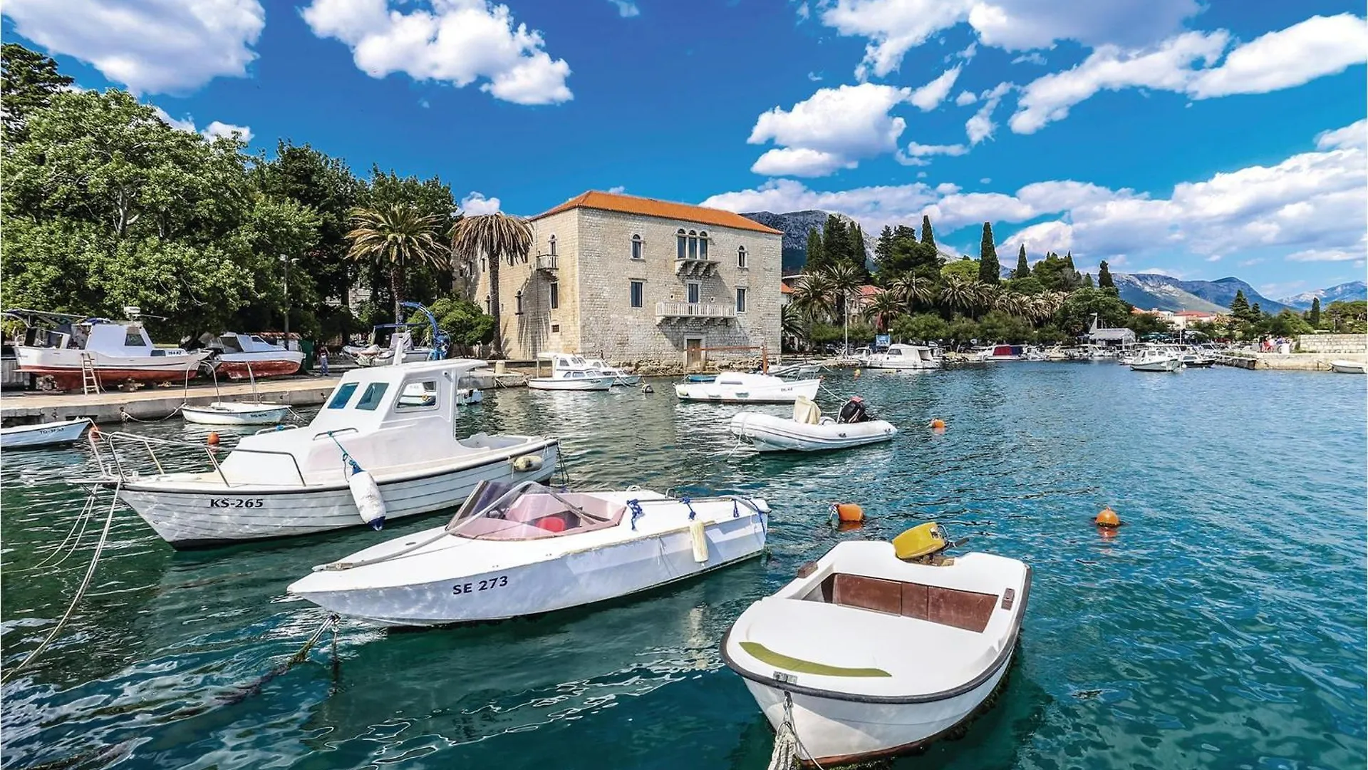 Nice Home In Kastel Luksic With Wifi